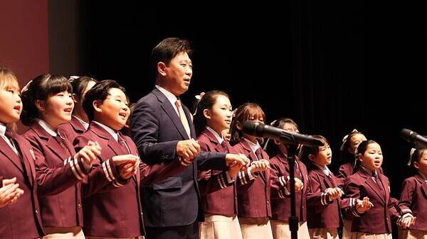 박용선 경북도의원이 지난 15일 포항시청 대잠홀에서 ‘의정 보고회’를 열고 지난 12년간의 의정활동을 시민들에게 보고하고 있다. 박용선 도의원 제공