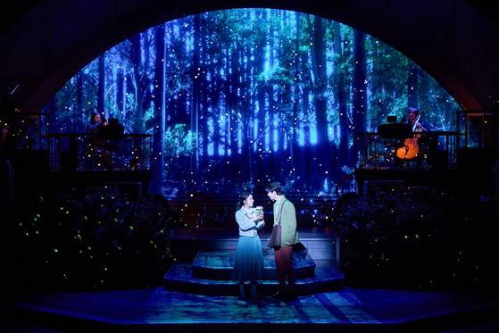 뮤지컬 '어쩌면 해피엔딩' 공연 한 장면. NHN링크 제공.