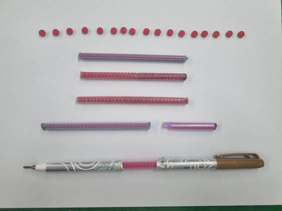 충북경찰청은 사인펜 등 문방구에 야바를 넣어 밀반입한 일당을 검거했다. 사진 충북경찰청