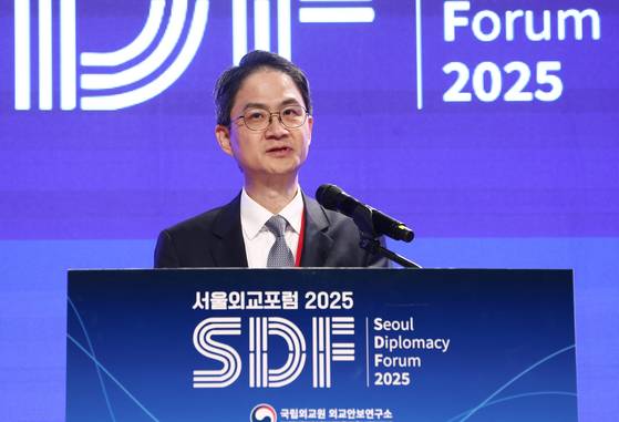 18일 서울 서초구 국립외교원에서 열린 '서울외교포럼'에서 최형찬 국립외교원장이 개회사를 하는 모습. 뉴스1.
