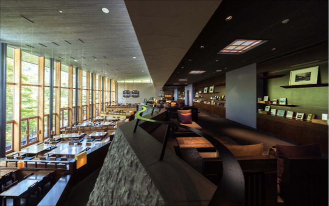 호시노야 가루이자와 호텔 공용 공간. (호시노리조트 제공)