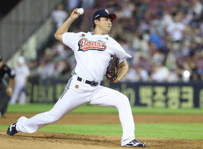 두산 베어스 홍건희가 옵트아웃을 선언하고 시장에 나왔다. 사진은 두산 베어스에서 활약한 홍건희. /사진=뉴시스