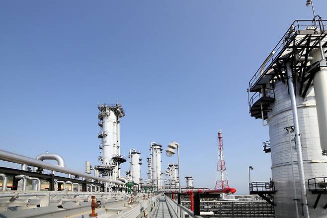 치솟는 원·달러 환율이 장기간 이어지면서 기업들에도 비상이 걸렸다. 사진은 SK인천석유화학 공장 전경. /사진=SK인천석유화학