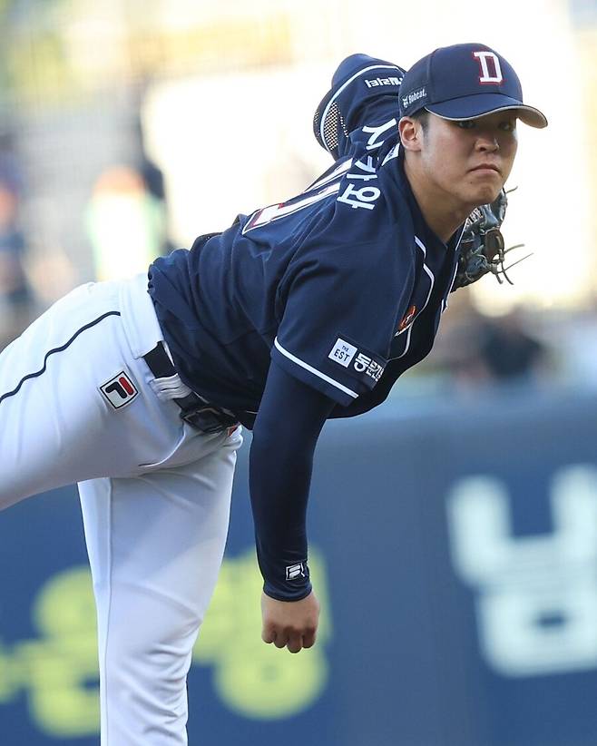 ▲ 지금 당장 시라카와를 영입할 팀은 없어 보이지만, 아시아쿼터 대체 선수로는 내년 관심을 모을 만한 선수가 될 수 있다 ⓒ 두산 베어스