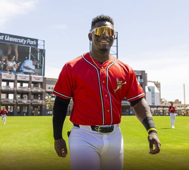 페라자의 모습. /사진=엘파소 치와와스 공식 SNS