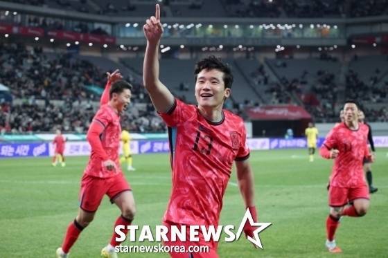 이태석이 18일 오후 8시 서울월드컵경기장에서 열린 한국 대 가나의 '하나은행 초청 축구 국가대표팀 친선경기' 11월 두 번째 A매치에서 골을 넣은 뒤 기뻐하고 있다. /사진=김진경 대기자