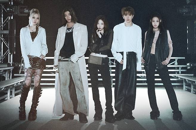 올데이 프로젝트. 사진l더블랙레이블