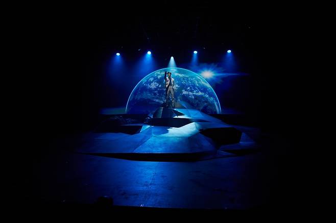 뮤지컬 '비하인드 더 문' 속 배우 유준상 [컴퍼니연작 제공. 재판매 및 DB금지]