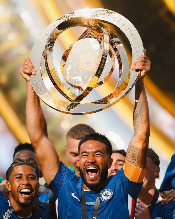 첼시가 유럽 챔피언스리그 우승팀인 파리생제르맹(PSG)을 완파하며 FIFA 클럽 월드컵 정상에 올랐다(사진=첼시 SNS)