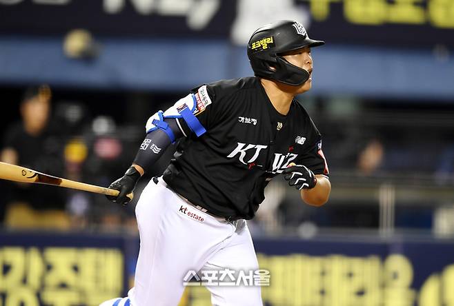 KT 강백호가 29일 서울 잠실구장에서 열린 2025 KBO리그 LG와 경기 5회초 내야땅볼을 친 후 아쉬워하고 있다. 잠실 | 최승섭기자 thunder@sportsseoul.com