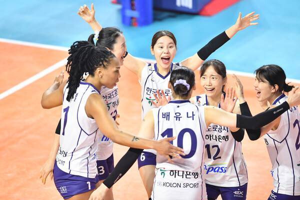 2022~2023시즌 챔프전 리버스 스윕에 성공한 한국도로공사. ⓒKOVO