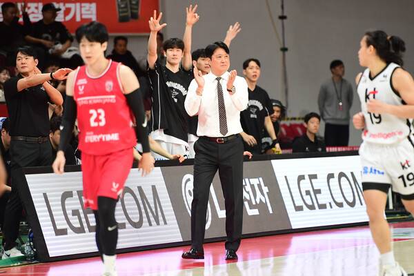 문경은 수원 KT 감독. ⓒKBL
