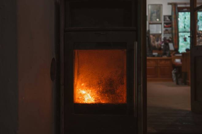 전기세 폭탄 막는 겨울 난방법. 언스플래쉬