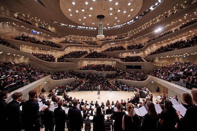 함부르크 엘브필하모니 콘서트홀 / 사진. © Claudia Hoehne