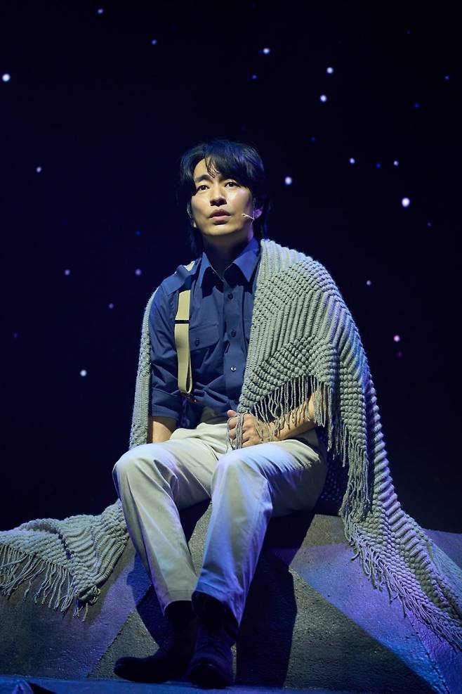 뮤지컬 '비하인드 더 문'에서 마이클 콜린스 역을 맡은 배우 정문성./사진=컴퍼니연작