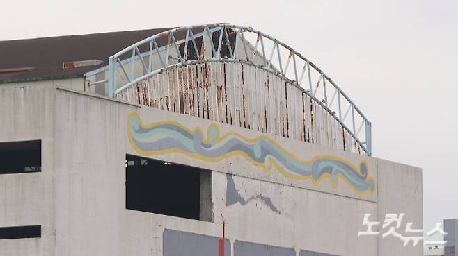 인천 중구에 위치한 신천지 소유의 옛 '인스파월드' 건물. 최내호 영상 기자