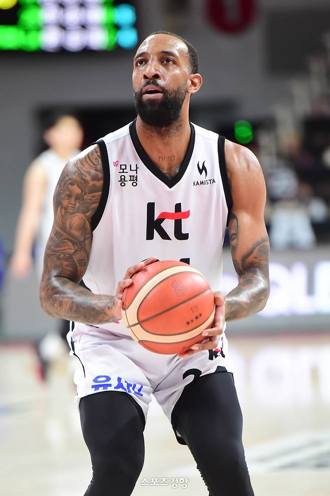 수원 KT 데릭 윌리엄스. KBL 제공