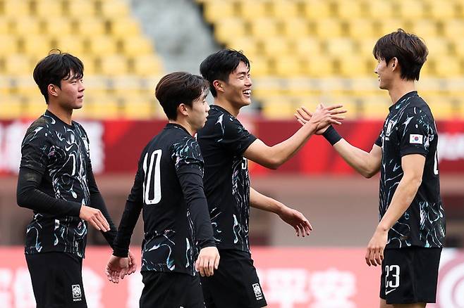 ▲ U-22 축구대표팀은 내년 1월 사우디아라비아에서 열리는 U-23 아시안컵을 우승을 목표로 한다. 이번 판다컵도 준비 과정의 일환으로 나섰고, 중국을 상대로 쓴잔을 마셨지만 최종 우승을 달성했다. ⓒ시나스포츠