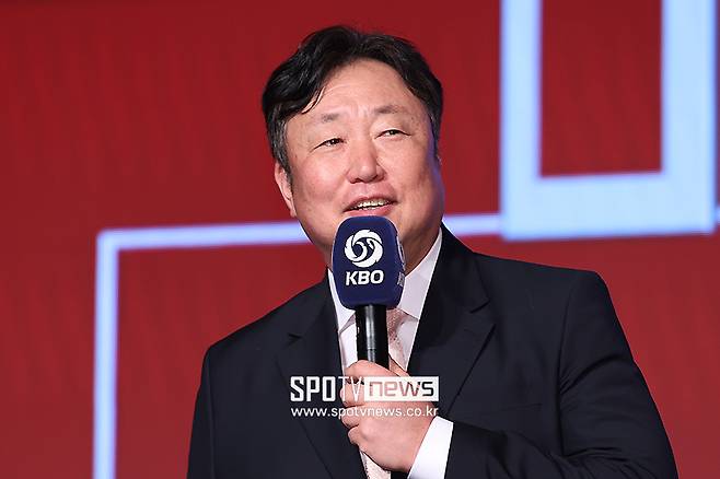 ▲ FA 잔류전을 놓고 고심이 깊어지고 있는 차명석 LG 단장 ⓒ곽혜미 기자