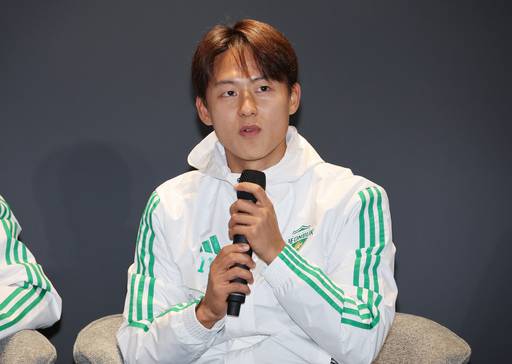 5일 전주월드컵경기장 이벤트홀에서 열린 전북 현대 모터스 K리그1 우승 미디어데이에서 이승우가 취재진 질문에 답하고 있다. 연합뉴스 제공