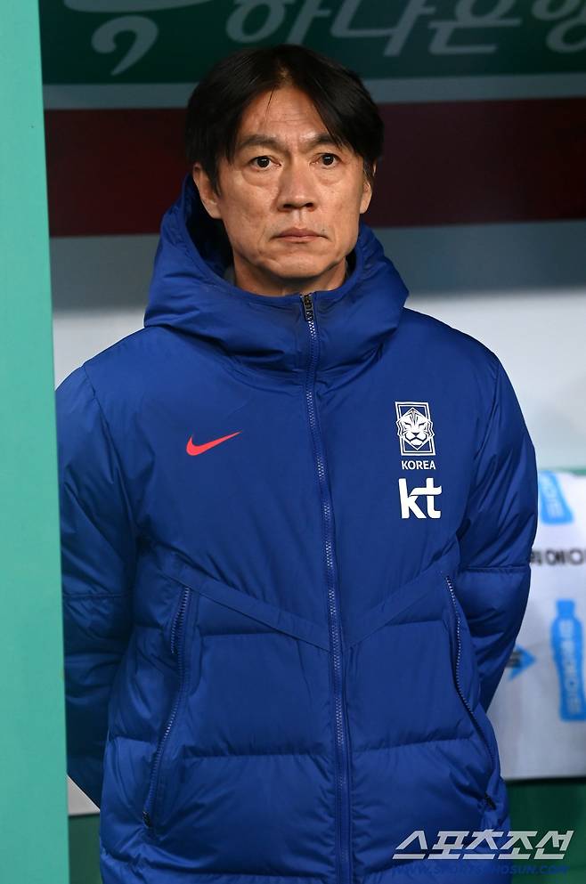 14일 대전월드컵경기장에서 열린 대한민국과 볼리비아의 A매치 평가전. 홍명보 감독이 경기 시작을 기다리고 있다. 대전=허상욱 기자wook@sportschosun.com/2025.11.14/