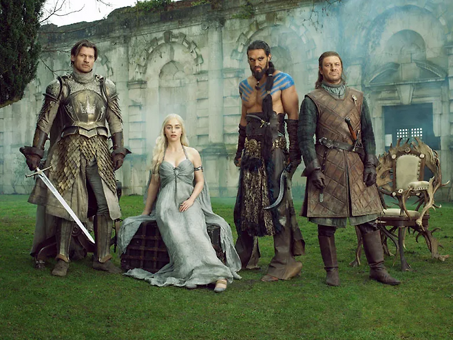 ‘믿고 보는 드라마’로 유명한 HBO의 대표작 ‘왕좌의 게임’. 워너 브라더스 디스커버리는 2020년 유료 스트리밍 서비스 ‘HBO 맥스’를 출시했지만, 2022년 브랜드명을 ‘맥스’로 바꾸며 ‘최악의 리브랜딩’이란 평가를 받았다. HBO 제공