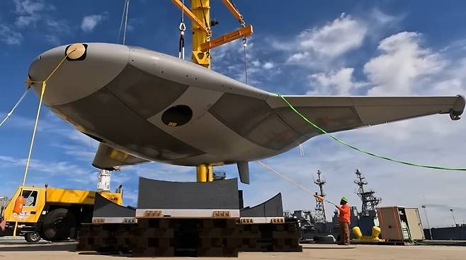 수중 투입을 앞두고 조립이 완성된 모습