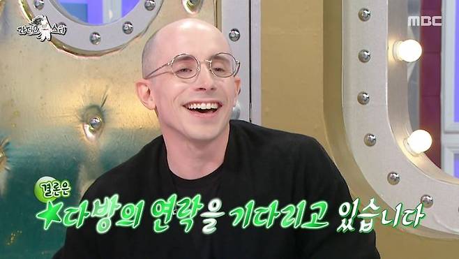 [서울=뉴시스] 19일 오후 방송된 MBC 예능 프로그램 '라디오스타'에는 방송인 타일러가 게스트로 출연했다. (사진=MBC 예능 프로그램 '라디오스타' 캡처) 2025.11.20. photo@newsis.com *재판매 및 DB 금지