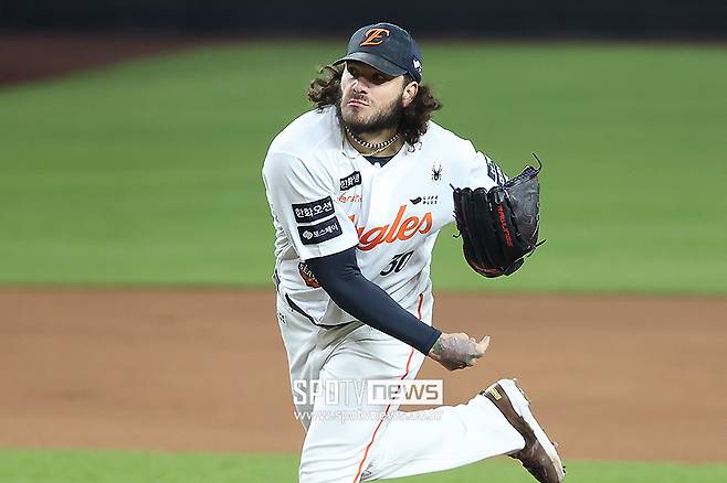 ▲ 메이저리그 구단들의 관심을 받고 있는 코디 폰세 ⓒ곽혜미 기자