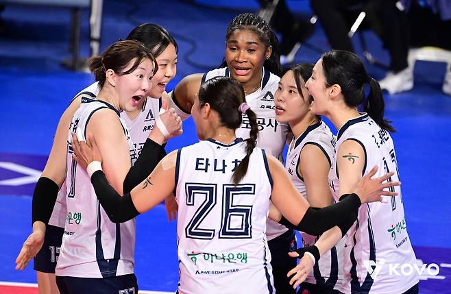 득점 후 기뻐하는 한국도로공사 선수들 [한국배구연맹 제공. 재판매 및 DB 금지]