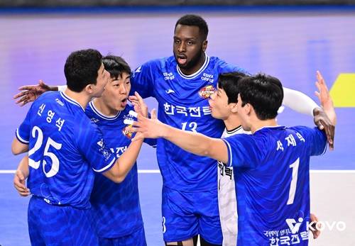 득점 후 기뻐하는 한국전력 선수들 [한국배구연맹 제공. 재판매 및 DB 금지]