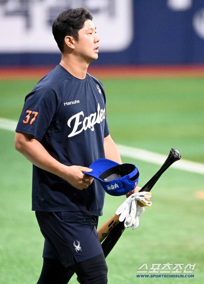 28일 고척스카이돔에서 열린 한화와 키움의 경기, 한화 김인환이 타격훈련에 나서고 있다. 고척=허상욱 기자wook@sportschosun.com/2025.08.28/