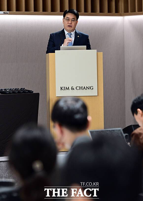 이정렬 개인정보보호위원회 부위원장이 축사를 하고 있다.