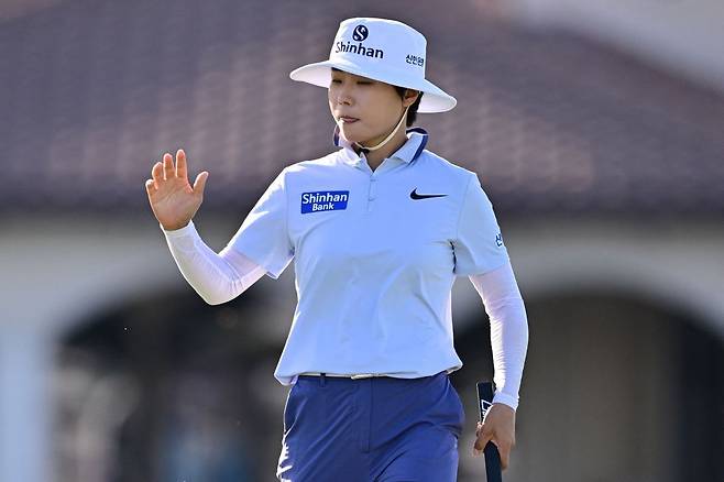 21일(한국시간) 미국 플로리다주 네이플스의 티뷰론GC에서 열린 LPGA투어 시즌 최종전 CME그룹 투어 챔피언십 1라운드에서 단독 선두에 자리한 이소미. AFP연합뉴스