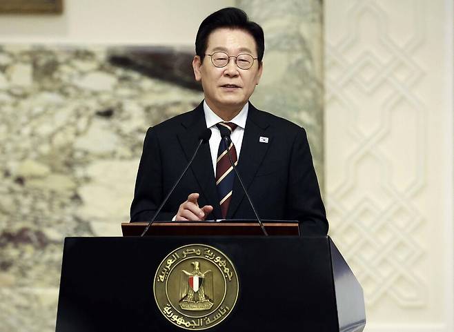 이재명 대통령이 20일(현지 시각) 이집트 카이로 대통령궁에서 열린 한-이집트 공동언론발표에서 발언하고 있다. ⓒ연합뉴스