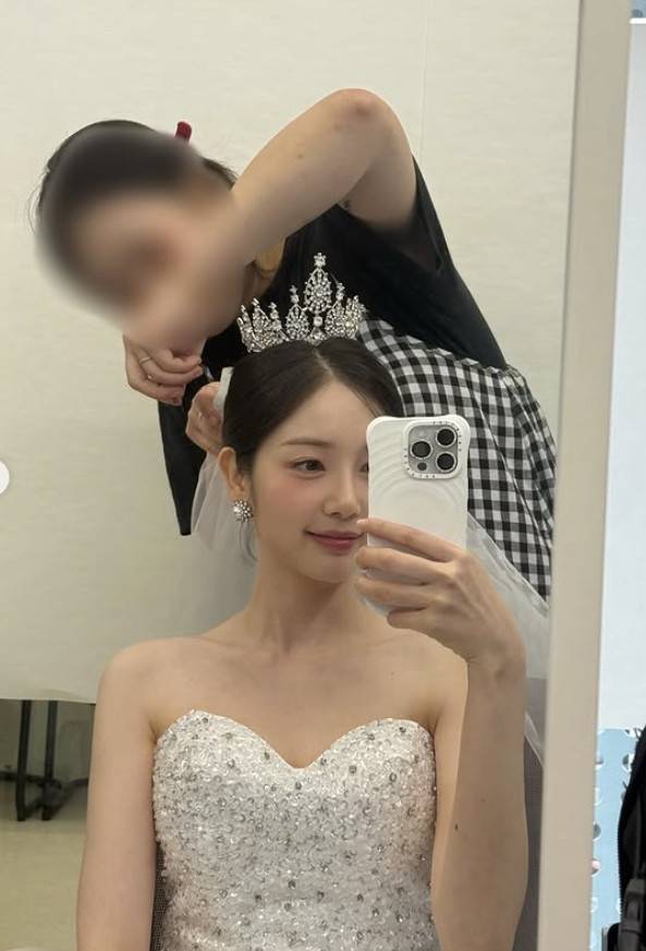 윤채경