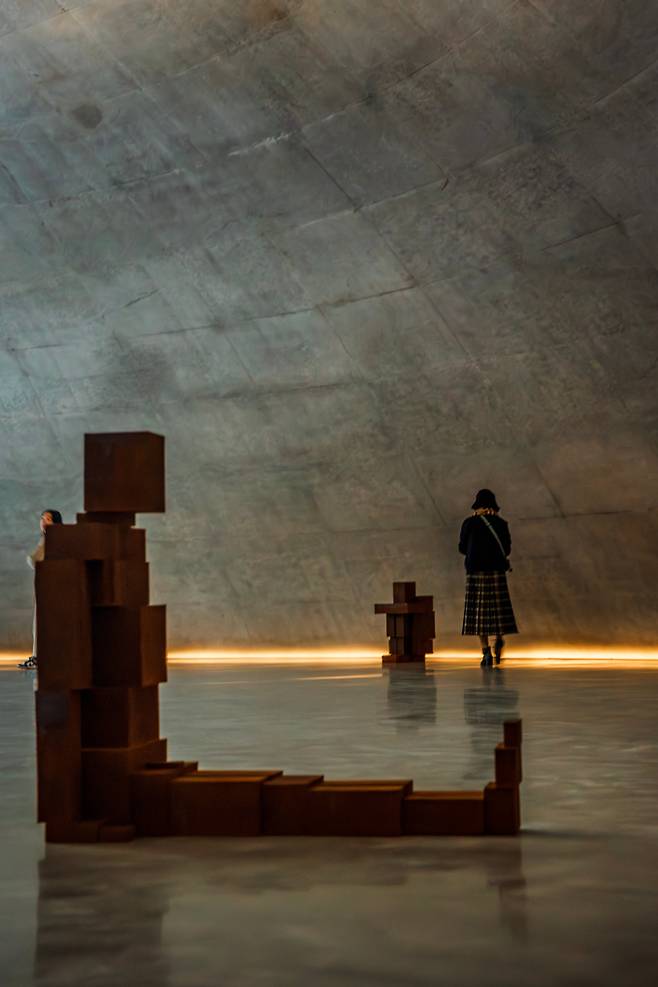 '뮤지엄 산'의 '그라운드'에서 이달 말까지 열리는 안토니 곰리의 '드로잉 온 스페이스'전. / 이건송 영상미디어 기자