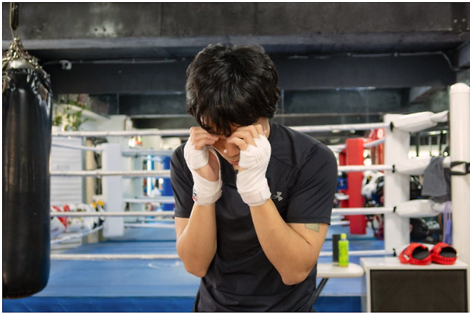 image.png 어제자 복싱 예능에 나온 가수 오존의 복싱 실력ㅎㄷㄷㄷㄷ