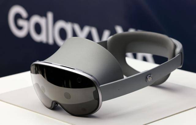 삼성전자, 구글과 퀄컴이 함께 만든 첫 고성능 XR 기기 '갤럭시 XR'. 연합뉴스