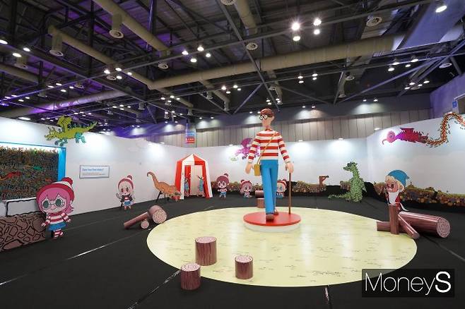 경기 고양시 일산 킨텍스에서 22일 열린 '2025 던전앤파이터 페스티벌'에서 '던전앤파이터X월리를 찾아라!' 등의 다채로운 협업 콘텐츠가 공개됐다. /사진= 김미현 기자