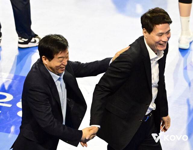 김호철 감독과 강성형 감독./KOVO