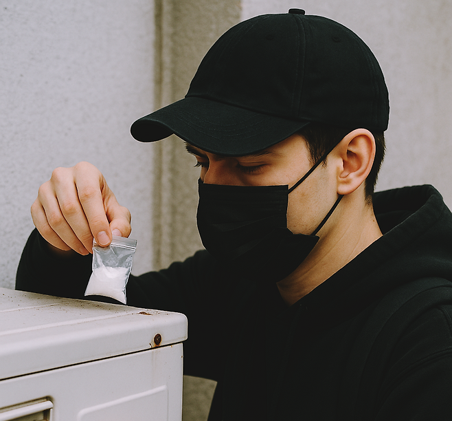 마약 전달책, ‘드라퍼’ 이미지. 챗GPT를 이용해 제작했다.