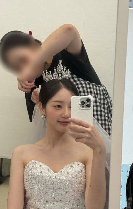 [서울=뉴시스] 윤채경. (사진=윤채경 인스타그램 캡처) 2025.11.22. photo@newsis.com *재판매 및 DB 금지