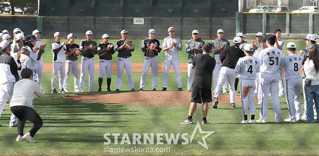 LG 선수단. /사진=김진경 대기자
