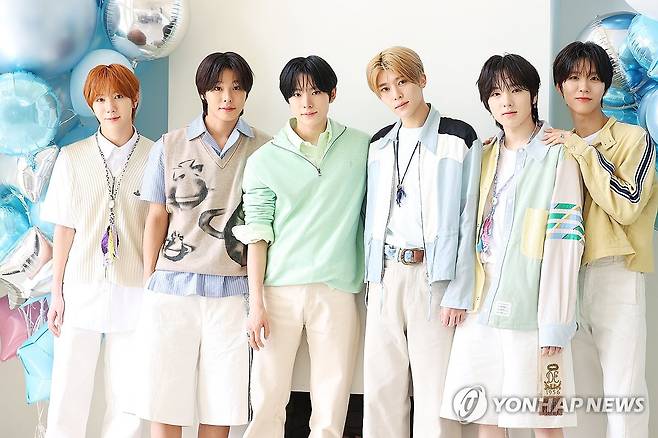 엔시티 위시, 젠지의 아이콘 (서울=연합뉴스) 진연수 기자 = 그룹 엔시티 위시(NCT WISH)가 지난 10일 서울 용산구 로그먼트 빌라트에서 진행된 라운드 인터뷰에 앞서 포즈를 취하고 있다. 2025.4.14 jin90@yna.co.kr