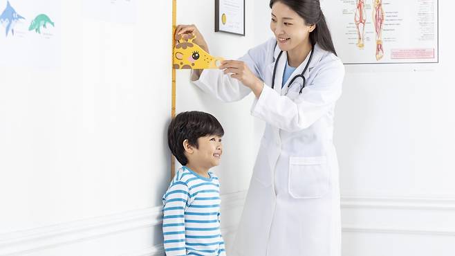 아이의 성장이 더디다면, 조기에 진료해 치료 필요 여부를 확인하는 것이 좋다｜출처: 클립아트코리아