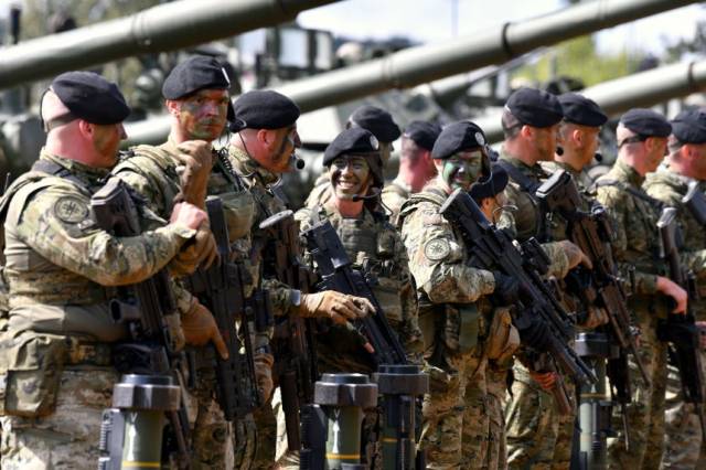 크로아티아 슬룬에서 진행된 훈련에 참가한 크로아티아군 병사들. 연합뉴스