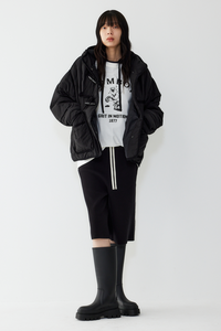 신세계인터내셔날 '스튜디오 톰보이' 토글 단추 경량 다운 패딩