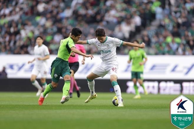 김현오(사진 오른쪽). 사진=한국프로축구연맹