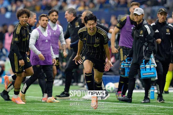 ▲ 손흥민은 이번 시즌 MLS 정규리그와 플레이오프 포함 13경기에서 12골 3도움을 기록하며 경기당 공격포인트를 하나씩 챙기는 활약을 펼쳤다. 한 시즌의 마무리가 승부차기 실축이라 아쉬움을 남기지만 손흥민은 더할나위 없이 최고의 모습을 보여줬다.